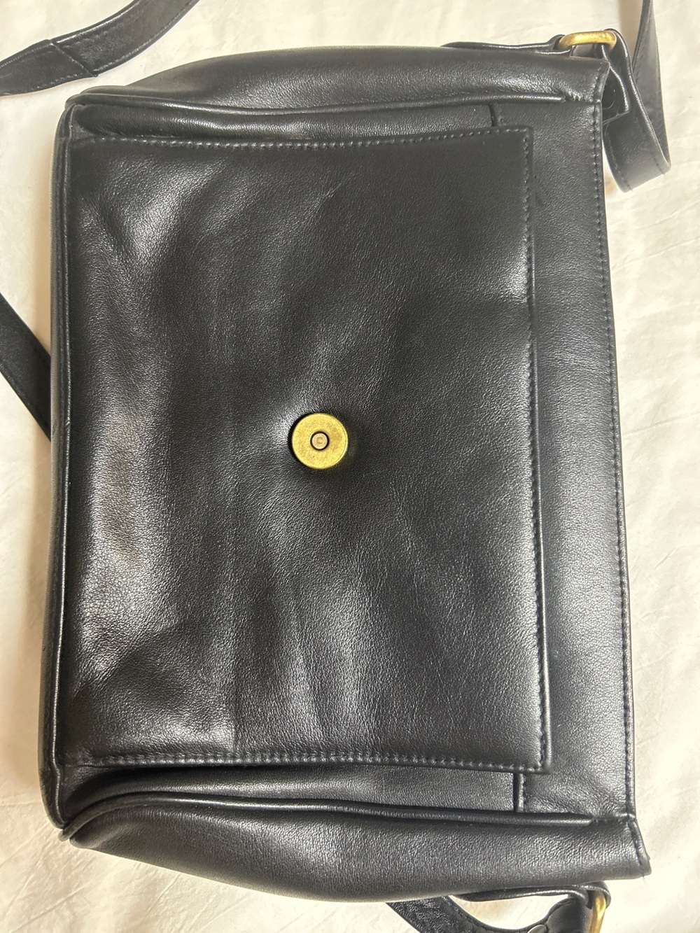 Etienne Aigner Black Leather Crossbody Flap Bag Vintage Gold Horseshoe Logo - Picture 4 of 11
